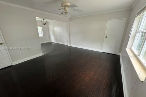 Condo in Miami, Florida, 2 bedrooms  № 2378467 - photo 8