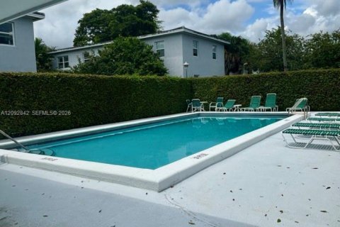Condo in Miami, Florida, 2 bedrooms  № 2378467 - photo 25
