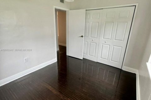 Condo in Miami, Florida, 2 bedrooms  № 2378467 - photo 20
