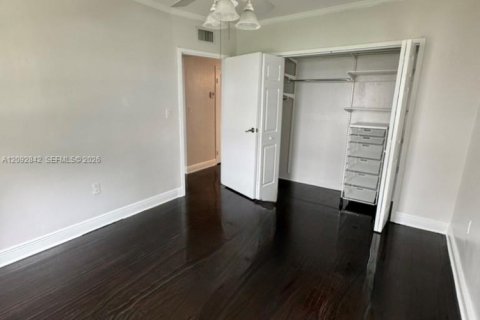 Condo in Miami, Florida, 2 bedrooms  № 2378467 - photo 22