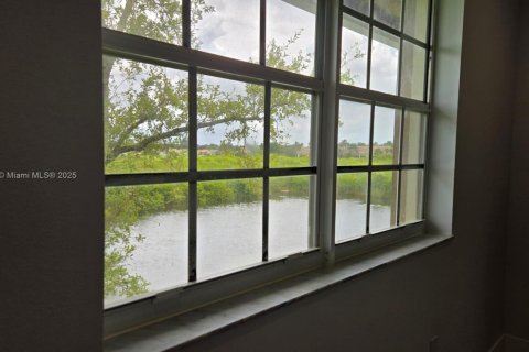 Copropriété à louer à Pembroke Pines, Floride: 3 chambres, 123.56 m2 № 1787061 - photo 23