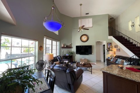 Casa en venta en Margate, Florida, 4 dormitorios, 256.04 m2 № 1951623 - foto 9