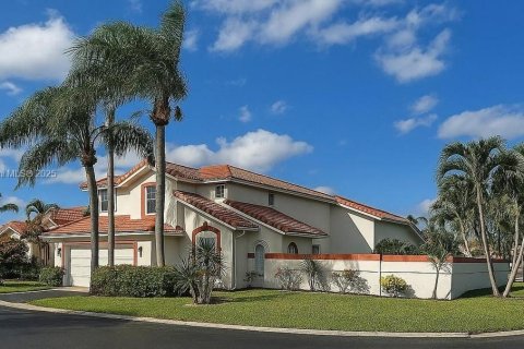 Casa en venta en Margate, Florida, 4 dormitorios, 256.04 m2 № 1951623 - foto 1
