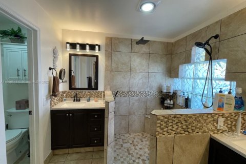 Casa en venta en Margate, Florida, 4 dormitorios, 256.04 m2 № 1951623 - foto 16