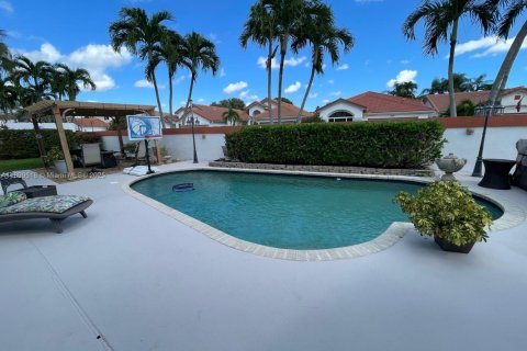 Casa en venta en Margate, Florida, 4 dormitorios, 256.04 m2 № 1951623 - foto 3