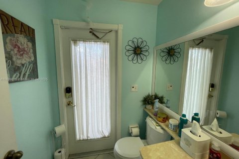 Casa en venta en Margate, Florida, 4 dormitorios, 256.04 m2 № 1951623 - foto 21