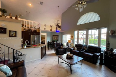 Casa en venta en Margate, Florida, 4 dormitorios, 256.04 m2 № 1951623 - foto 8