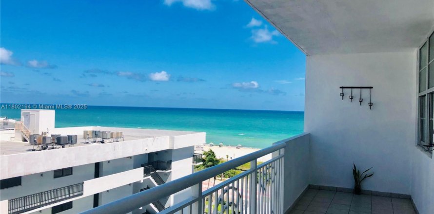 Condo à Miami Beach, Floride, 2 chambres № 1688608