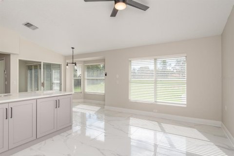 Villa ou maison à vendre à New Port Richey, Floride: 2 chambres, 143.91 m2 № 1884902 - photo 12