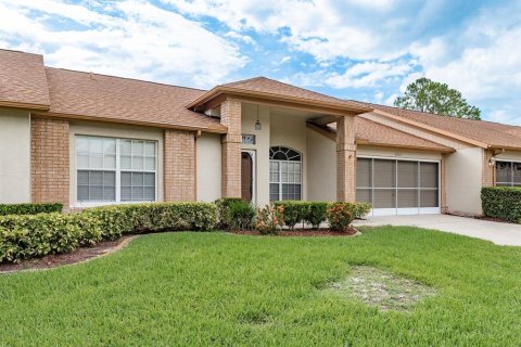 Villa ou maison à vendre à New Port Richey, Floride: 2 chambres, 143.91 m2 № 1884902 - photo 2