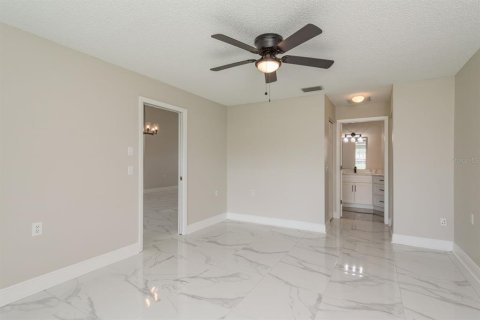 Villa ou maison à vendre à New Port Richey, Floride: 2 chambres, 143.91 m2 № 1884902 - photo 19