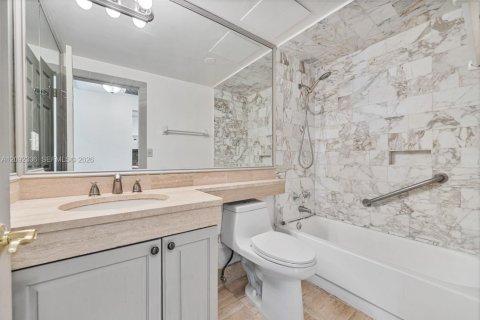 Condo in Coral Gables, Florida  № 2390243 - photo 20