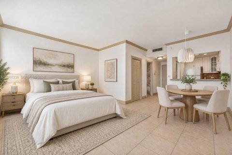 Condo in Coral Gables, Florida  № 2390243 - photo 18