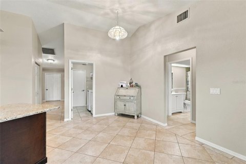House in North Port, Florida 3 bedrooms, 156.08 sq.m. № 2396220 - photo 11
