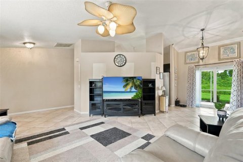 House in North Port, Florida 3 bedrooms, 156.08 sq.m. № 2396220 - photo 5