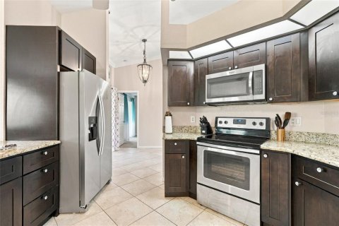 House in North Port, Florida 3 bedrooms, 156.08 sq.m. № 2396220 - photo 9