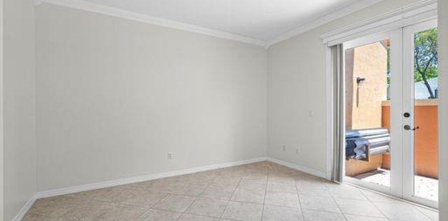 Townhouse in Fort Lauderdale, Florida 3 bedrooms, 129.69 sq.m. № 1096332