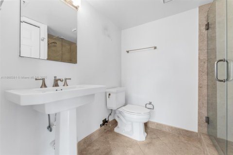 Copropriété à vendre à Miami, Floride: 2 chambres, 121.89 m2 № 1897839 - photo 18