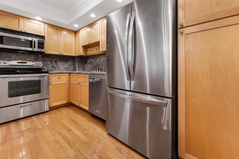 Copropriété à vendre à Miami, Floride: 2 chambres, 121.89 m2 № 1897839 - photo 11