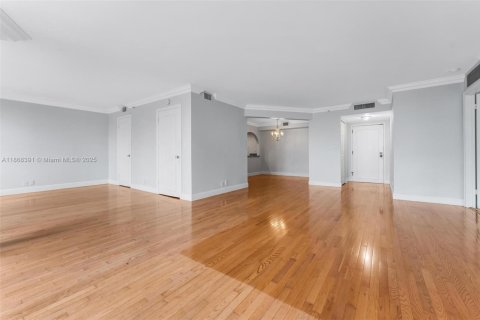 Copropriété à vendre à Miami, Floride: 2 chambres, 121.89 m2 № 1897839 - photo 7