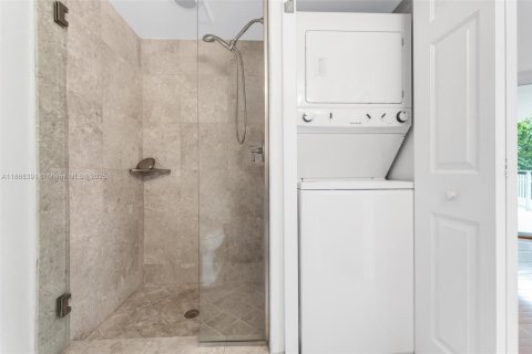 Copropriété à vendre à Miami, Floride: 2 chambres, 121.89 m2 № 1897839 - photo 19