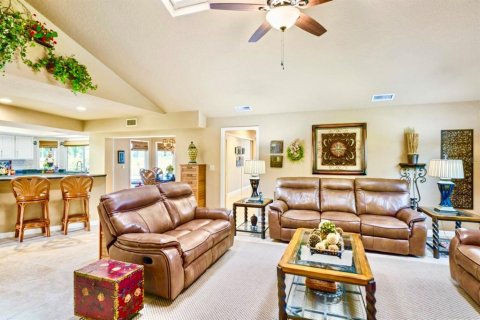 Villa ou maison à vendre à Tarpon Springs, Floride: 4 chambres, 304.35 m2 № 1870728 - photo 9
