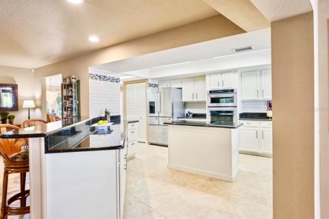 Villa ou maison à vendre à Tarpon Springs, Floride: 4 chambres, 304.35 m2 № 1870728 - photo 17