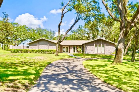 Villa ou maison à vendre à Tarpon Springs, Floride: 4 chambres, 304.35 m2 № 1870728 - photo 3