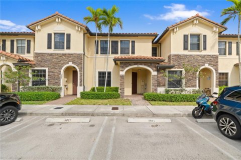 Villa ou maison à vendre à Hialeah, Floride: 3 chambres, 146.23 m2 № 1868268 - photo 1