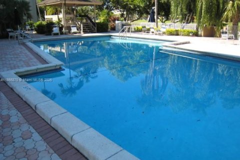 Copropriété à louer à Miami, Floride: 2 chambres, 83.61 m2 № 1927455 - photo 23