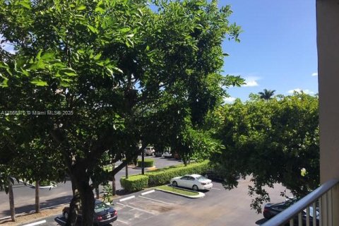 Copropriété à louer à Miami, Floride: 2 chambres, 83.61 m2 № 1927455 - photo 22