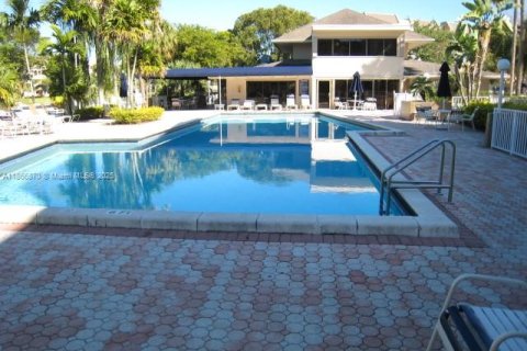 Copropriété à louer à Miami, Floride: 2 chambres, 83.61 m2 № 1927455 - photo 25
