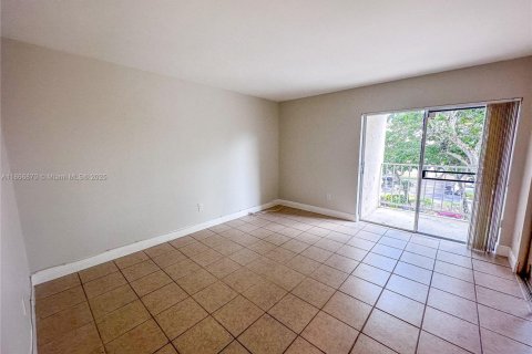 Copropriété à louer à Miami, Floride: 2 chambres, 83.61 m2 № 1927455 - photo 16
