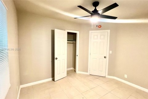 Casa en alquiler en St. Lucie, Florida, 2 dormitorios, 111.48 m2 № 2057753 - foto 8