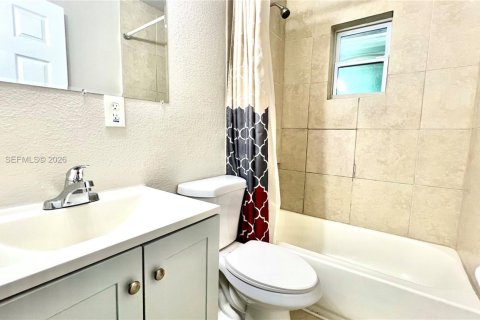 Casa en alquiler en St. Lucie, Florida, 2 dormitorios, 111.48 m2 № 2057753 - foto 9