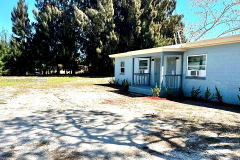 Casa en St. Lucie, Florida 2 dormitorios, 111.48 m2 № 2057753