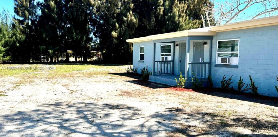 Casa en St. Lucie, Florida 2 dormitorios, 111.48 m2 № 2057753