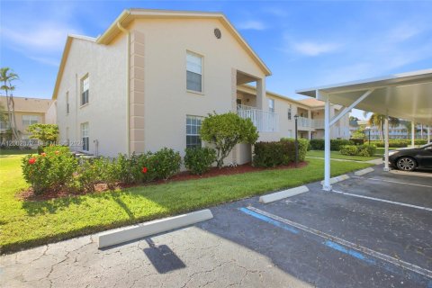 Copropriété à vendre à Naples, Floride: 3 chambres, 111.2 m2 № 2068507 - photo 3