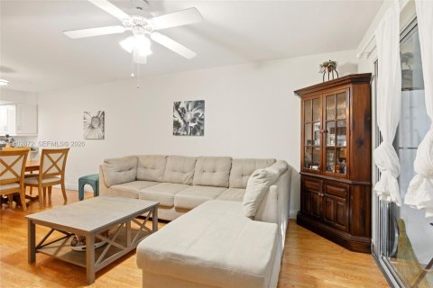 Copropriété à vendre à Naples, Floride: 3 chambres, 111.2 m2 № 2068507 - photo 7