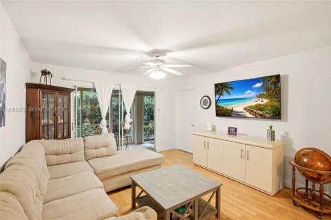 Copropriété à vendre à Naples, Floride: 3 chambres, 111.2 m2 № 2068507 - photo 9