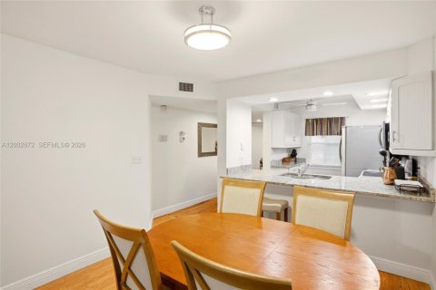 Copropriété à vendre à Naples, Floride: 3 chambres, 111.2 m2 № 2068507 - photo 18