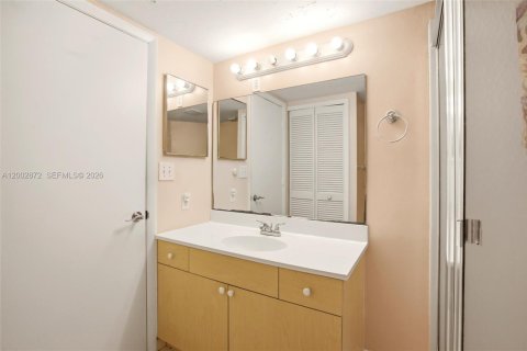 Copropriété à vendre à Naples, Floride: 3 chambres, 111.2 m2 № 2068507 - photo 25