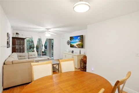 Copropriété à vendre à Naples, Floride: 3 chambres, 111.2 m2 № 2068507 - photo 19