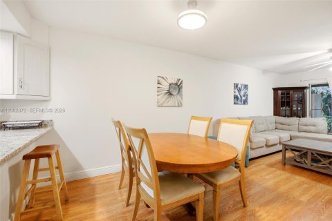Copropriété à vendre à Naples, Floride: 3 chambres, 111.2 m2 № 2068507 - photo 16