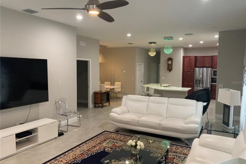 Casa en venta en Wesley Chapel, Florida, 2 dormitorios, 158.31 m2 № 1917002 - foto 8