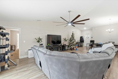 Casa en venta en Auburndale, Florida, 4 dormitorios, 176.24 m2 № 2201336 - foto 8