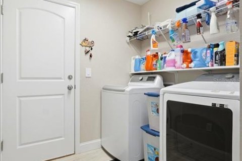 Casa en venta en Auburndale, Florida, 4 dormitorios, 176.24 m2 № 2201336 - foto 17