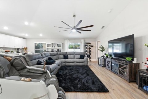 Casa en venta en Auburndale, Florida, 4 dormitorios, 176.24 m2 № 2201336 - foto 6
