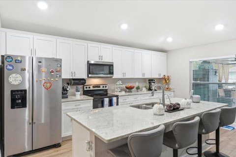 Casa en venta en Auburndale, Florida, 4 dormitorios, 176.24 m2 № 2201336 - foto 10
