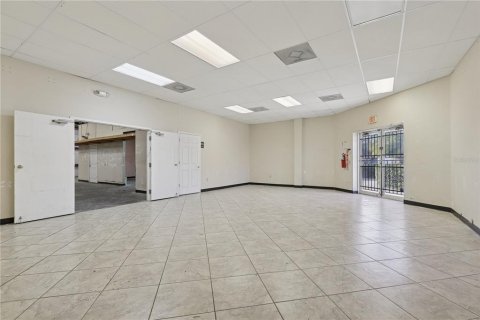 Immobilier commercial à vendre à Jacksonville, Floride: 641.86 m2 № 1909142 - photo 8